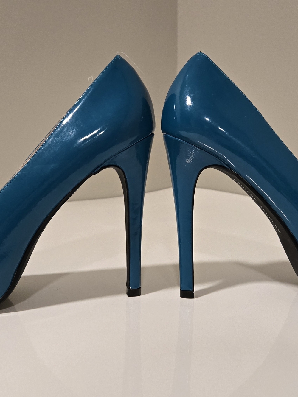 Chinese Laundry "Whistle" Teal Patent Platform Pumps - Picture 11 of 13